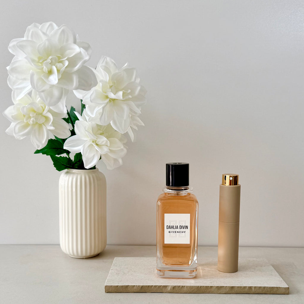Dahlia Divin Sample
