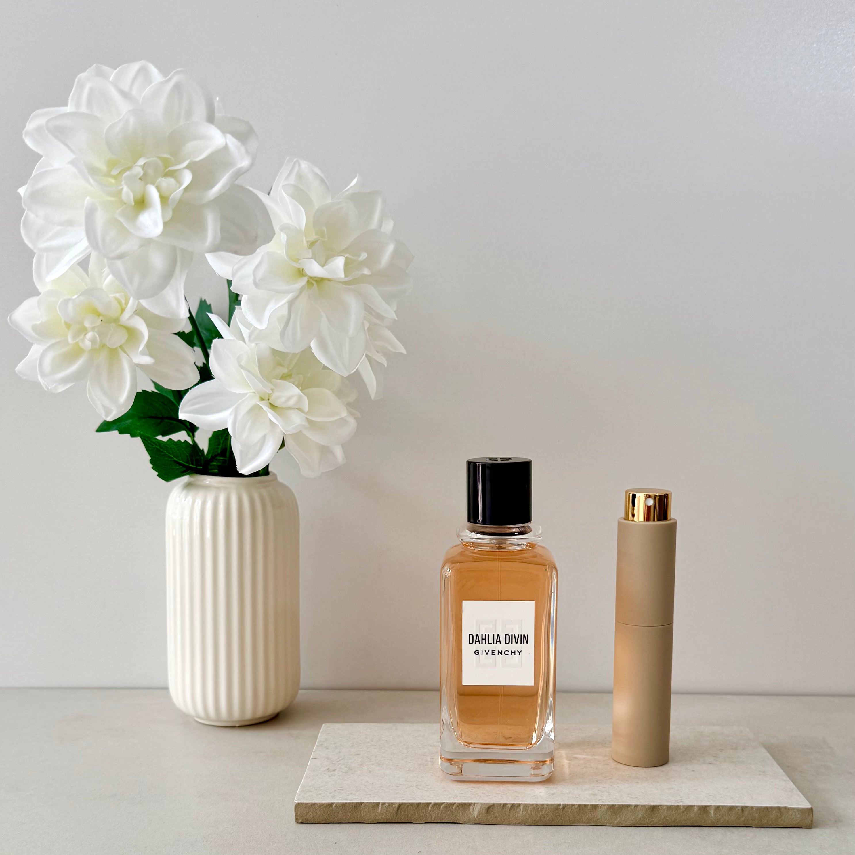 Dahlia Divin Sample