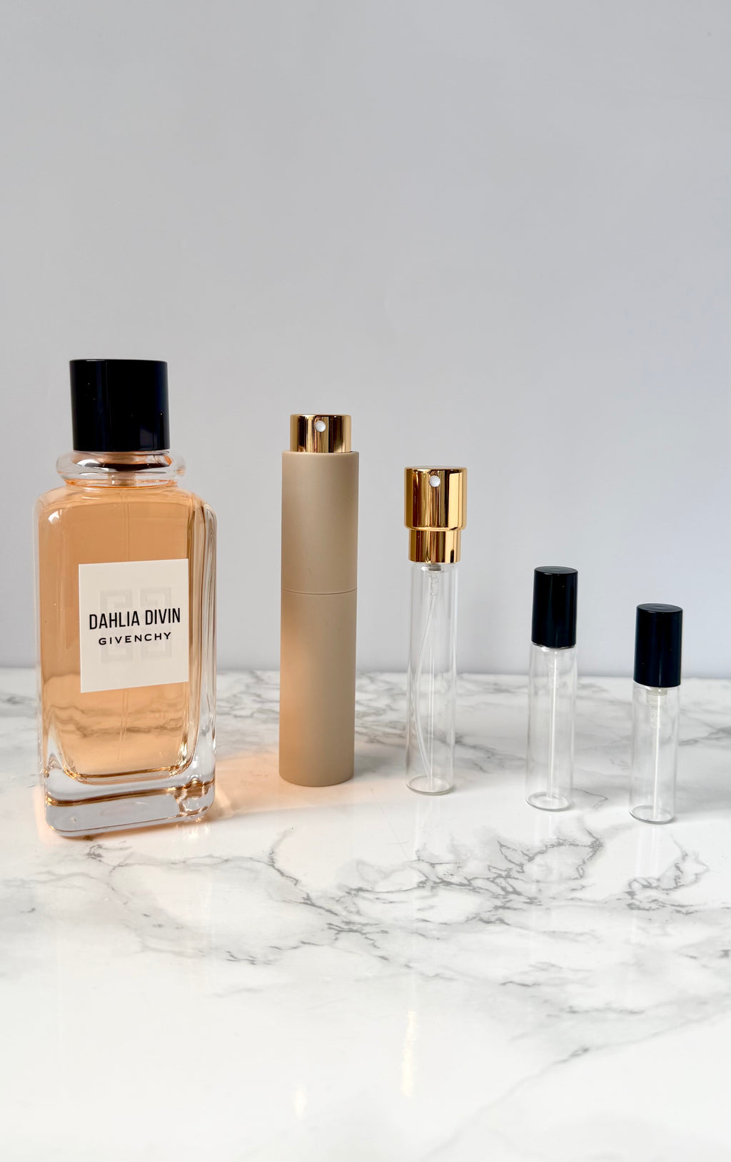 Dahlia Divin Sample